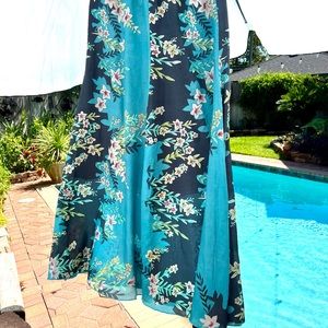Johnny Was silk muted blue floral skirt with stretch waistband . Size small